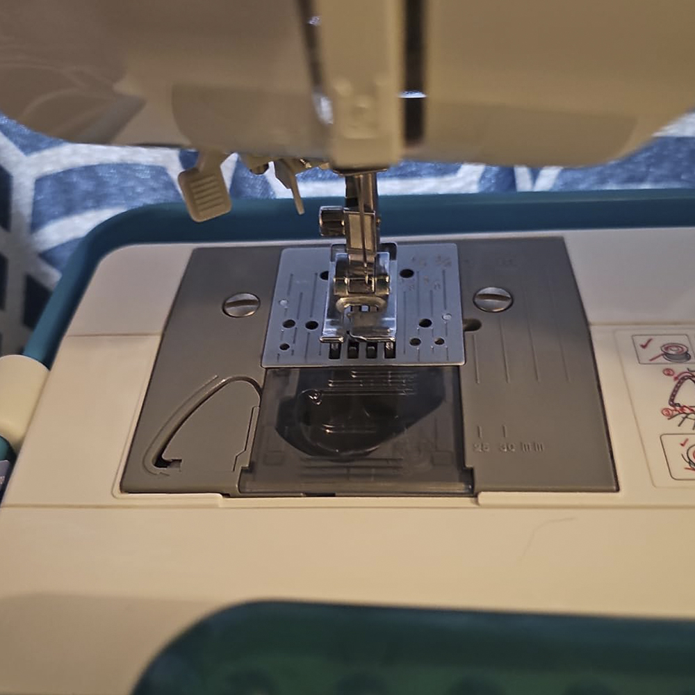 1 Buah Pelat Penutup Gelendong - Sewing Machine Yarn ulasan dan harga